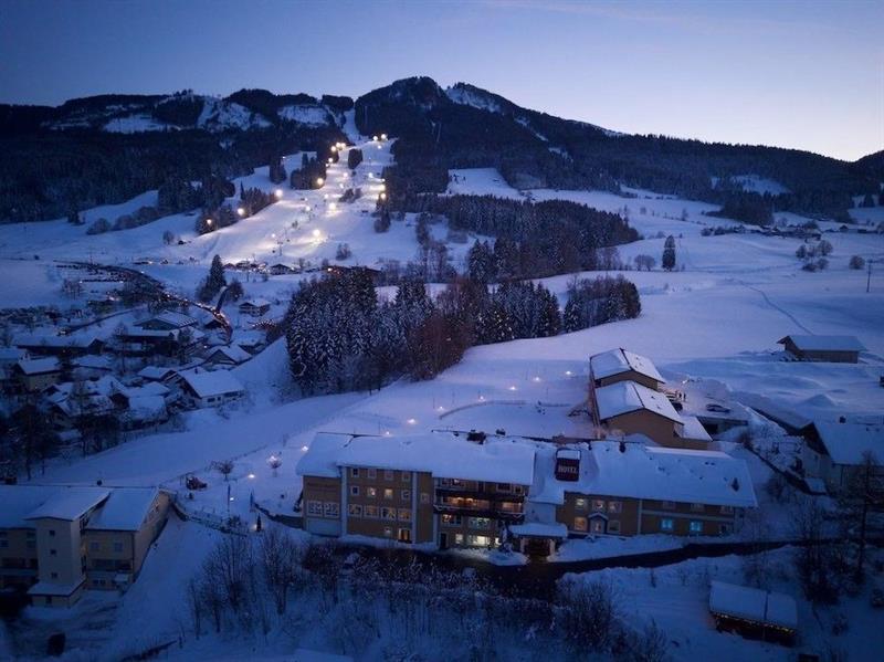 Hotel Nesselwanger Hof Екстериор снимка