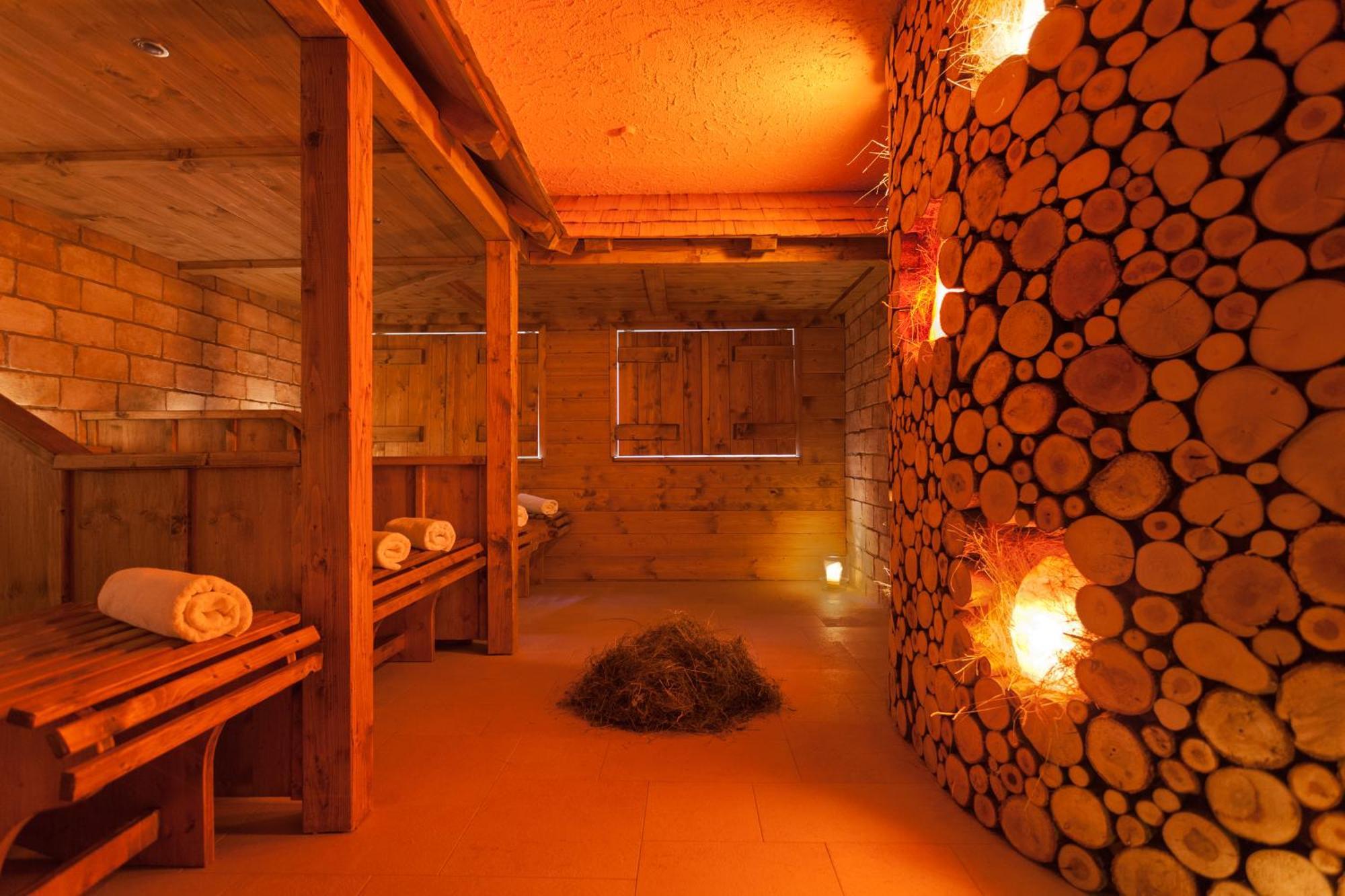 Hotel Nesselwanger Hof Екстериор снимка