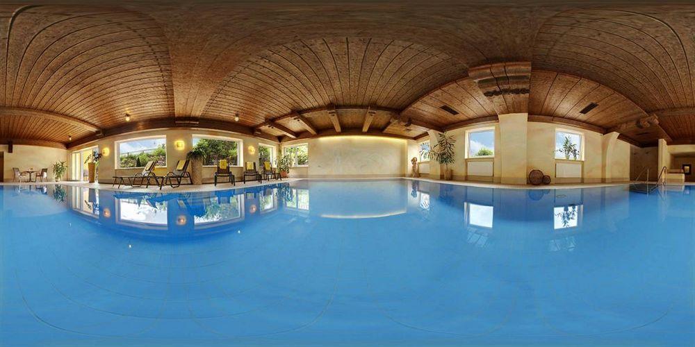 Hotel Nesselwanger Hof Екстериор снимка