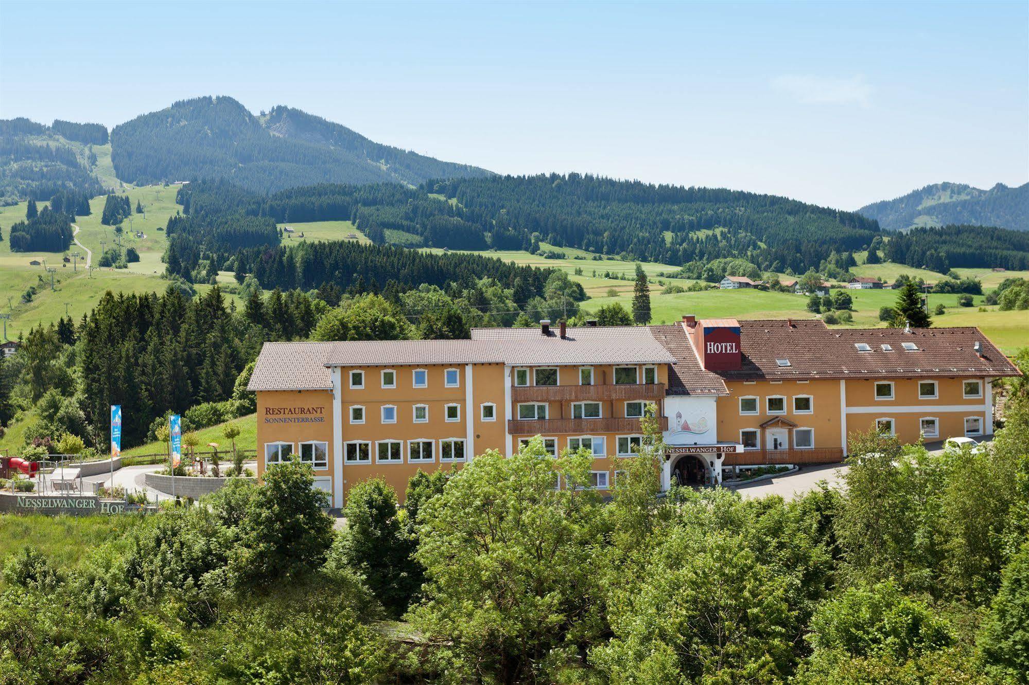 Hotel Nesselwanger Hof Екстериор снимка